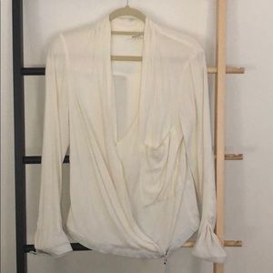 White v neck helmet Lang